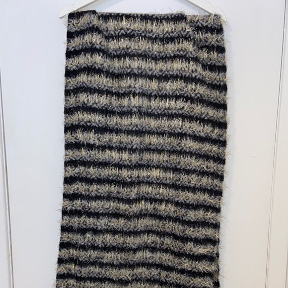 Scarf - Picture 1 of 2